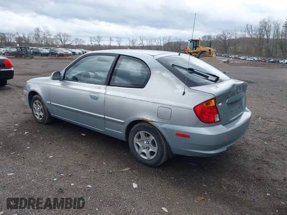 2005 Hyundai Accent GLS с VIN KMHCG35C85U354423, выставлен на аукционе IAAI как лот 41939445 с пробегом 134 952 миль миль и . История ставок и продаж доступна на DreamBid. Изображение 3.