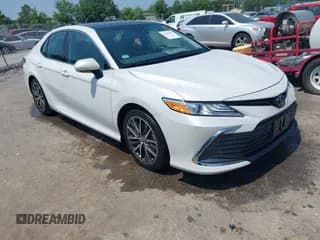 ✅ 2022 Toyota Camry XLE • VIN: 4T1F11AK2NU710770 • Lot: 42604063. Wystawiony na IAAI z przebiegiem 5 840 mil. Bezpłatny archiwum sprzedaży aukcyjnych z USA i szczegółowy raport historii pojazdu na DreamBid. Zdjęcie 1.