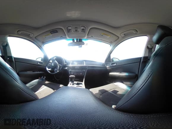 ✅ 2019 Kia Optima S • VIN: 5XXGT4L36KG355596 • Lot: 43140470. Wystawiony na IAAI z przebiegiem 131 404 mil. Bezpłatny archiwum sprzedaży aukcyjnych z USA i szczegółowy raport historii pojazdu na DreamBid. Zdjęcie 18.