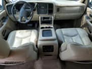 ✅ 2005 Chevrolet Suburban Z71 • VIN: 3GNFK16Z85G172903 • Лот: 54149585. Опубликован ранее на Copart с пробегом 281 745 миль. Бесплатный доступ к архиву аукционных продаж из США и подробный отчёт об истории автомобиля на DreamBid. Изображение 8.