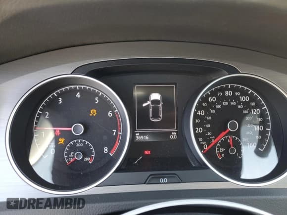 ✅ 2017 Volkswagen Golf S • VIN: 3VW117AU9HM070212 • Lot: 64227235. Wystawiony na Copart z przebiegiem 36 916 mil. Bezpłatny archiwum sprzedaży aukcyjnych z USA i szczegółowy raport historii pojazdu na DreamBid. Zdjęcie 9.