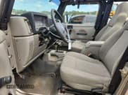 ✅ 2006 Jeep Wrangler Unlimited LWB • VIN: 1J4FA44S26P772276 • Lot: 70179145. Wystawiony na Copart z przebiegiem 198 980 mil. Bezpłatny archiwum sprzedaży aukcyjnych z USA i szczegółowy raport historii pojazdu na DreamBid. Zdjęcie 7.