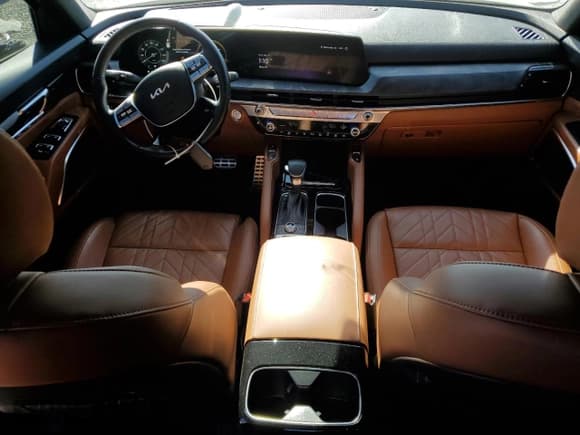 ✅ 2024 Kia Telluride SX Prestige X-Line • VIN: 5XYP5DGCXRG432982 • Lot: 93007055. Wystawiony na Copart z przebiegiem 19 086 mil. Bezpłatny archiwum sprzedaży aukcyjnych z USA i szczegółowy raport historii pojazdu na DreamBid. Zdjęcie 8.