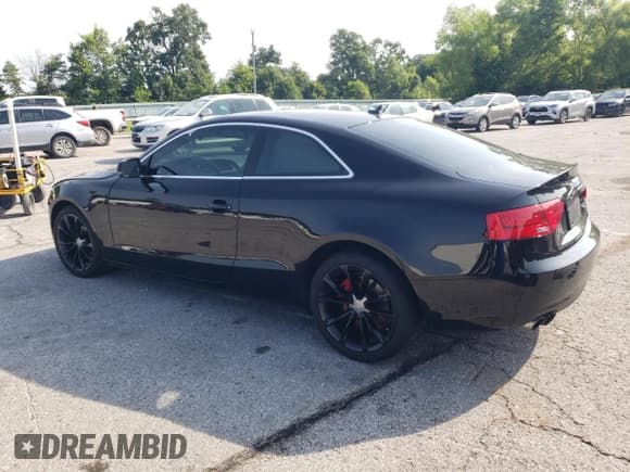 ✅ 2013 Audi A5 Premium • VIN: WAUCFAFR2DA060723 • Lot: 59953415. Wystawiony na Copart z przebiegiem 111 059 mil. Bezpłatny archiwum sprzedaży aukcyjnych z USA i szczegółowy raport historii pojazdu na DreamBid. Zdjęcie 2.
