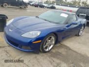 ✅ 2006 Chevrolet Corvette • VIN: 1G1YY26U065101335 • Lot: 43752836. Wystawiony na IAAI z przebiegiem 51 663 mil. Bezpłatny archiwum sprzedaży aukcyjnych z USA i szczegółowy raport historii pojazdu na DreamBid. Zdjęcie 2.