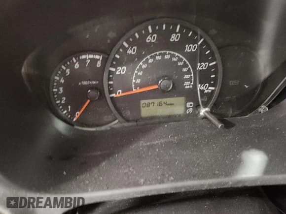 ✅ 2018 Mitsubishi Mirage ES • VIN: ML32A3HJ9JH015073 • Lot: 85137865. Wystawiony na Copart z przebiegiem 87 167 mil. Bezpłatny archiwum sprzedaży aukcyjnych z USA i szczegółowy raport historii pojazdu na DreamBid. Zdjęcie 9.