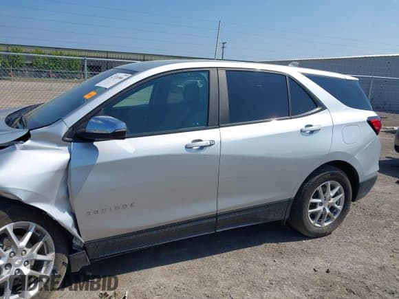 ✅ 2022 Chevrolet Equinox LS • VIN: 3GNAXHEV7NS104916 • Lot: 42724906. Listed on IAAI with 21,451 mi. Free auction sales archive from the USA and detailed vehicle history report at DreamBid. Image 14.