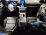 ✅ 2020 Ford Explorer ST • VIN: 1FM5K8GC4LGA75614 • Lot: 92024745. Wystawiony na Copart z przebiegiem 80 379 mil. Bezpłatny archiwum sprzedaży aukcyjnych z USA i szczegółowy raport historii pojazdu na DreamBid. Zdjęcie 8.