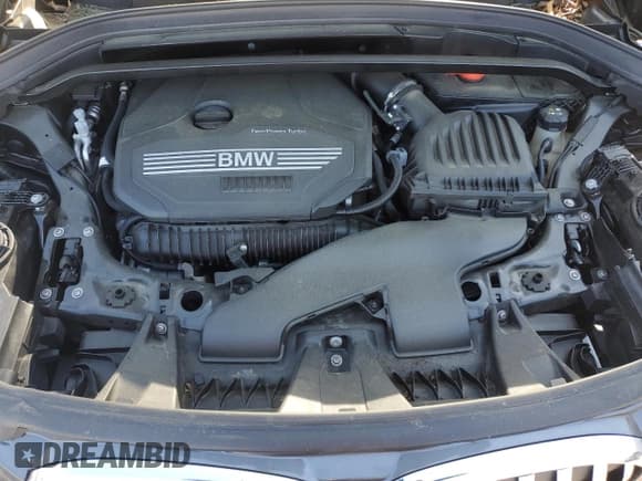 ✅ 2022 BMW X1 xDrive28i • VIN: WBXJG9C07N5V37512 • Lot: 57449645. Listed on Copart with 19,853 mi. Free auction sales archive from the USA and detailed vehicle history report at DreamBid. Image 12.