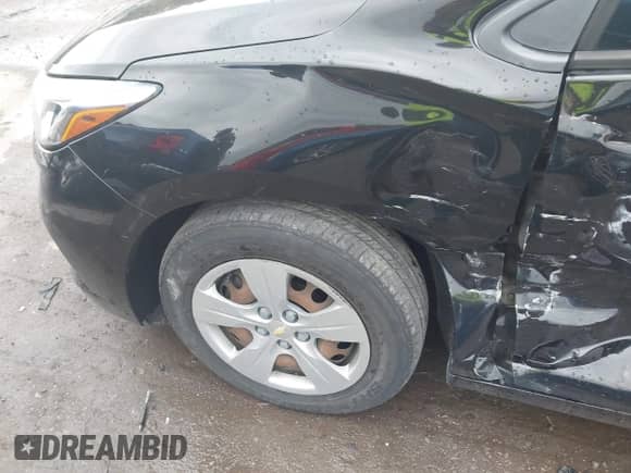 2018 Chevrolet Cruze LS с VIN 1G1BC5SM0J7109511, выставлен на аукционе IAAI как лот 43280547 с пробегом 102 497 миль миль и . История ставок и продаж доступна на DreamBid. Изображение 17.