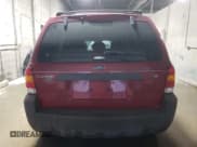 ✅ 2006 Ford Escape XLS • VIN: 1FMYU02Z06KB58768 • Lot: 92559315. Listed on Copart with 218,235 mi. Free auction sales archive from the USA and detailed vehicle history report at DreamBid. Image 6.