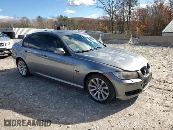 ✅ 2011 BMW 3 Series 328i xDrive • VIN: WBAPK5G57BNN31822 • Lot: 87096495. Listed on Copart with 186,877 mi. Free auction sales archive from the USA and detailed vehicle history report at DreamBid. Image 4.