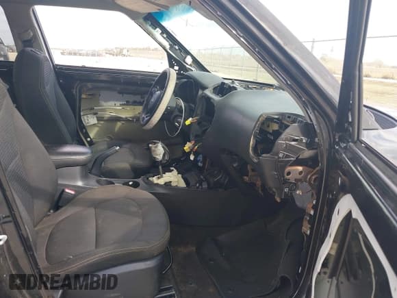 ✅ 2014 Kia Soul + • VIN: KNDJP3A57E7010163 • Lot: 43785953. Listed on IAAI with Not provided. Free auction sales archive from the USA and detailed vehicle history report at DreamBid. Image 5.