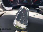 ✅ 2018 Chevrolet Traverse LT Cloth • VIN: 1GNERGKWXJJ266604 • Lot: 42862735. Wystawiony na IAAI z przebiegiem 21 815 mil. Bezpłatny archiwum sprzedaży aukcyjnych z USA i szczegółowy raport historii pojazdu na DreamBid. Zdjęcie 11.