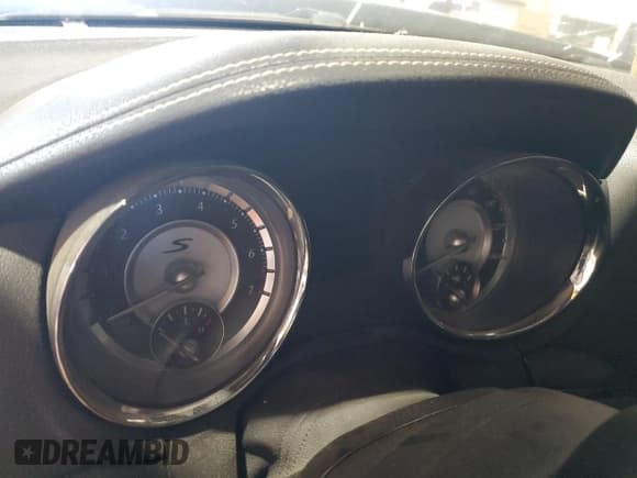 ✅ 2014 Chrysler 300 S • VIN: 2C3CCAGG1EH163387 • Lot: 86777435. Listed on Copart with Not provided. Free auction sales archive from the USA and detailed vehicle history report at DreamBid. Image 9.