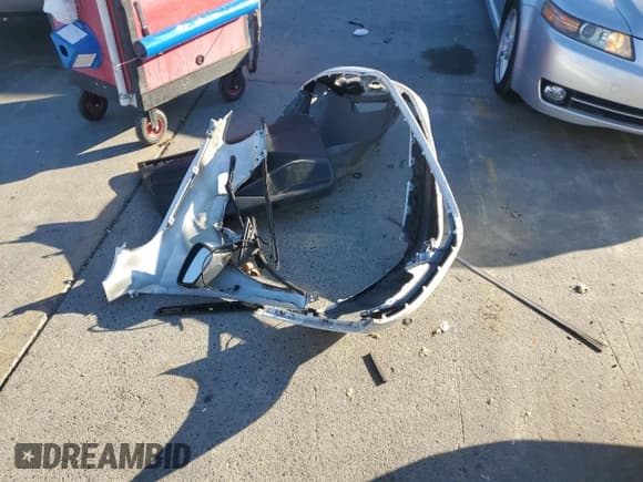 ✅ 2015 Volkswagen Passat SE • VIN: 1VWBV7A33FC098151 • Lot: 87010015. Listed on Copart with 95,507 mi. Free auction sales archive from the USA and detailed vehicle history report at DreamBid. Image 12.