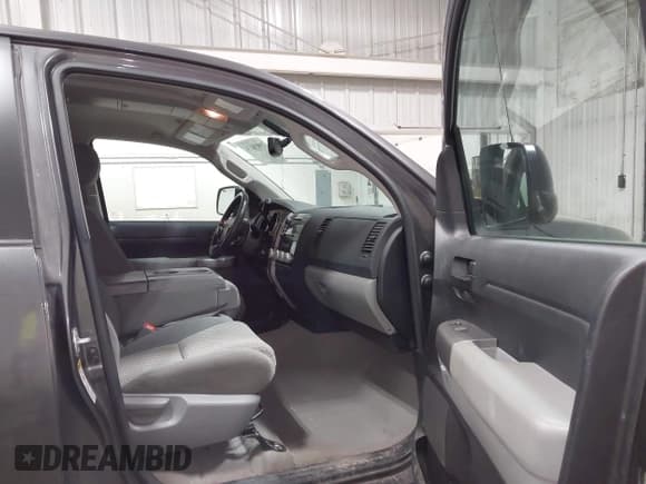 ✅ 2011 Toyota Tundra • VIN: 5TFDY5F15BX165995 • Лот: 41974036. Опубликован ранее на IAAI с пробегом 278 309 миль. Бесплатный доступ к архиву аукционных продаж из США и подробный отчёт об истории автомобиля на DreamBid. Изображение 5.