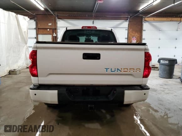 ✅ 2015 Toyota Tundra Limited • VIN: 5TFHW5F19FX452611 • Lot: 61103335. Listed on Copart with 147,112 mi. Free auction sales archive from the USA and detailed vehicle history report at DreamBid. Image 6.