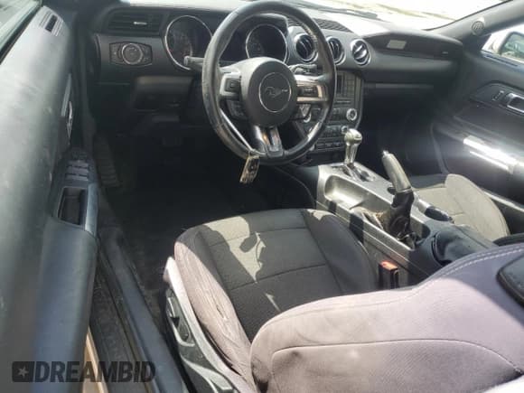 ✅ 2017 Ford Mustang V6 • VIN: 1FATP8EM6H5305672 • Lot: 58995225. Wystawiony na Copart z przebiegiem 103 426 mil. Bezpłatny archiwum sprzedaży aukcyjnych z USA i szczegółowy raport historii pojazdu na DreamBid. Zdjęcie 8.