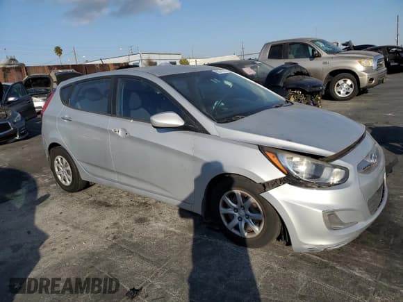 ✅ 2014 Hyundai Accent GS • VIN: KMHCT5AE6EU151870 • Лот: 80674174. Опубликован ранее на Copart с пробегом 89 411 миль. Бесплатный доступ к архиву аукционных продаж из США и подробный отчёт об истории автомобиля на DreamBid. Изображение 4.