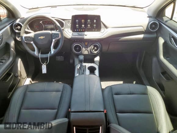 ✅ 2024 Chevrolet Blazer LT • VIN: 3GNKBDR44RS186042 • Lot: 60881675. Listed on Copart with 28,457 mi. Free auction sales archive from the USA and detailed vehicle history report at DreamBid. Image 8.