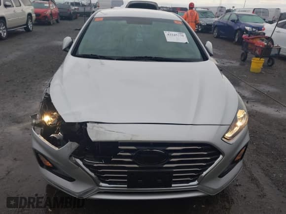 ✅ 2018 Hyundai Sonata Eco • VIN: 5NPE24AA8JH715949 • Лот: 43245170. Опубликован ранее на IAAI с пробегом 124 662 миль. Бесплатный доступ к архиву аукционных продаж из США и подробный отчёт об истории автомобиля на DreamBid. Изображение 6.