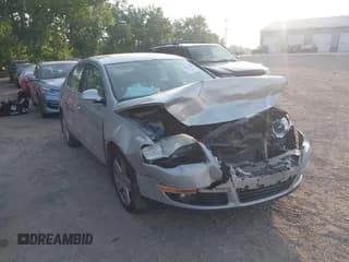 ✅ 2009 Volkswagen Passat Komfort • VIN: WVWJK73C19P053694 • Lot: 42591205. Wystawiony na IAAI z przebiegiem 104 227 mil. Bezpłatny archiwum sprzedaży aukcyjnych z USA i szczegółowy raport historii pojazdu na DreamBid. Zdjęcie 1.