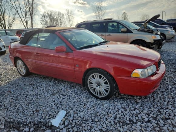 ✅ 2004 Volvo C70 • VIN: YV1NC62D94J044752 • Lot: 92611505. Listed on Copart with 118,337 mi. Free auction sales archive from the USA and detailed vehicle history report at DreamBid. Image 4.