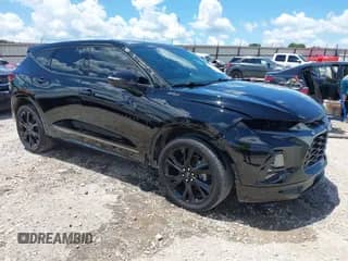 2020 Chevrolet Blazer RS z VIN 3GNKBERS9LS707462, wystawiony jako IAAI lot #42669712 z przebiegiem 46 700 mil mil oraz . Historia ofert i sprzedaży dostępna na DreamBid. Obrazek 1.