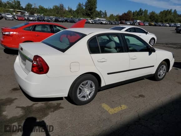 2005 Chevrolet Malibu z VIN 1G1ZS52F25F153704, wystawiony jako Copart lot #71118004 z przebiegiem 100 446 mil mil oraz Szkoda całkowita • Salvage title. Historia ofert i sprzedaży dostępna na DreamBid. Obrazek 3.