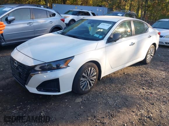 ✅ 2024 Nissan Altima SV • VIN: 1N4BL4DV1RN315618 • Lot: 43447210. Listed on IAAI with 20,283 mi. Free auction sales archive from the USA and detailed vehicle history report at DreamBid. Image 2.