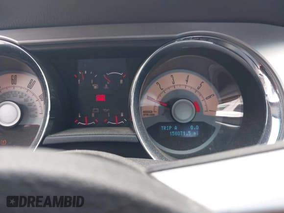 ✅ 2010 Ford Mustang V6 • VIN: 1ZVBP8AN1A5153856 • Lot: 42461635. Listed on IAAI with 158,071 mi. Free auction sales archive from the USA and detailed vehicle history report at DreamBid. Image 7.