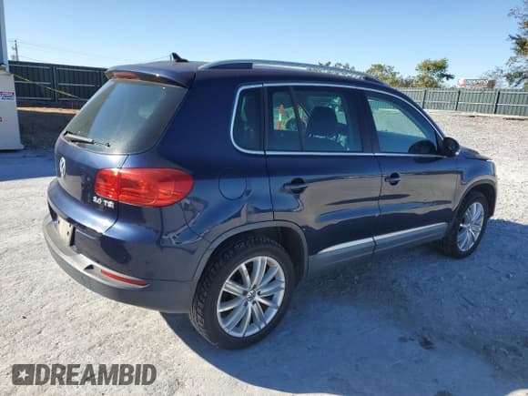 ✅ 2012 Volkswagen Tiguan S • VIN: WVGAV7AX1CW542327 • Lot: 86446035. Listed on Copart with 118,451 mi. Free auction sales archive from the USA and detailed vehicle history report at DreamBid. Image 3.