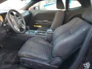 ✅ 2012 Dodge Challenger SXT • VIN: 2C3CDYAG2CH130653 • Lot: 75664234. Wystawiony na Copart z przebiegiem 166 330 mil. Bezpłatny archiwum sprzedaży aukcyjnych z USA i szczegółowy raport historii pojazdu na DreamBid. Zdjęcie 7.