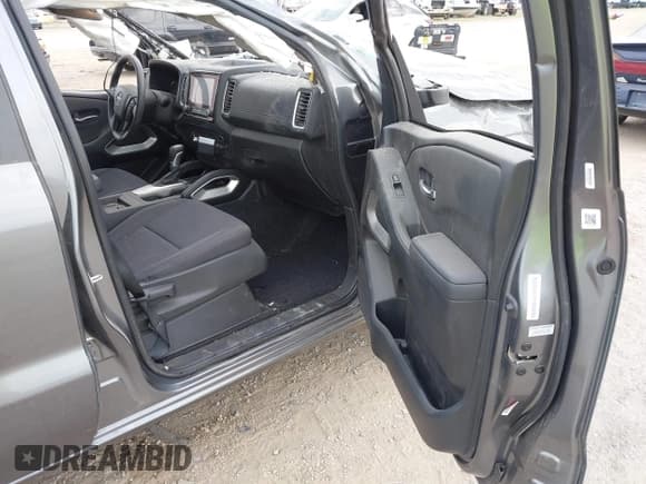 ✅ 2024 Nissan Frontier Pro-X • VIN: 1N6ED1EJ2RN650804 • Lot: 43037267. Listed on IAAI with 19,081 mi. Free auction sales archive from the USA and detailed vehicle history report at DreamBid. Image 5.