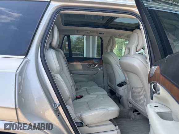 ✅ 2016 Volvo XC90 T6 Inscription • VIN: YV4A22PLXG1000681 • Лот: 42738468. Опубликован ранее на IAAI с пробегом 149 534 миль. Бесплатный доступ к архиву аукционных продаж из США и подробный отчёт об истории автомобиля на DreamBid. Изображение 8.