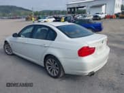 ✅ 2009 BMW 3 Series 328i xDrive • VIN: WBAPK53539A643590 • Lot: 42891884. Wystawiony na IAAI z przebiegiem 130 215 mil. Bezpłatny archiwum sprzedaży aukcyjnych z USA i szczegółowy raport historii pojazdu na DreamBid. Zdjęcie 3.