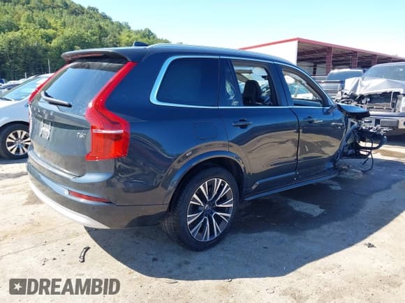 ✅ 2022 Volvo XC90 Momentum • VIN: YV4A221K0N1802153 • Lot: 43078070. Wystawiony na IAAI z przebiegiem 23 631 mil. Bezpłatny archiwum sprzedaży aukcyjnych z USA i szczegółowy raport historii pojazdu na DreamBid. Zdjęcie 4.