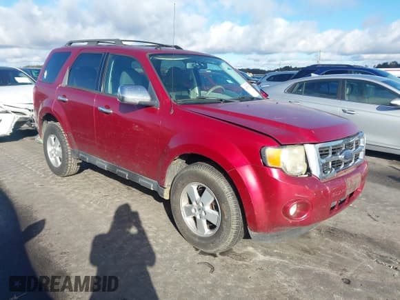 ✅ 2009 Ford Escape XLT • VIN: 1FMCU03789KA07673 • Lot: 43577512. Listed on IAAI with 197,812 mi. Free auction sales archive from the USA and detailed vehicle history report at DreamBid. Image 1.