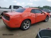 ✅ 2018 Dodge Challenger SXT Plus • VIN: 2C3CDZAGXJH242166 • Lot: 58915045. Wystawiony na Copart z przebiegiem 91 014 mil. Bezpłatny archiwum sprzedaży aukcyjnych z USA i szczegółowy raport historii pojazdu na DreamBid. Zdjęcie 3.