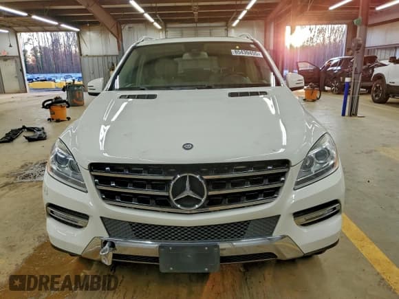 ✅ 2012 Mercedes-Benz M 350 • VIN: 4JGDA2EB7CA064602 • Lot: 85439455. Wystawiony na Copart z przebiegiem 133 440 mil. Bezpłatny archiwum sprzedaży aukcyjnych z USA i szczegółowy raport historii pojazdu na DreamBid. Zdjęcie 5.
