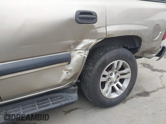 ✅ 2003 Chevrolet Tahoe LS • VIN: 1GNEC13VX3R280897 • Lot: 42160188. Listed on IAAI with 208,742 mi. Free auction sales archive from the USA and detailed vehicle history report at DreamBid. Image 6.