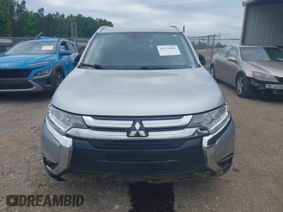 ✅ 2018 Mitsubishi Outlander SE • VIN: JA4AD3A35JZ007942 • Lot: 42275943. Wystawiony na IAAI z przebiegiem 167 550 mil. Bezpłatny archiwum sprzedaży aukcyjnych z USA i szczegółowy raport historii pojazdu na DreamBid. Zdjęcie 12.