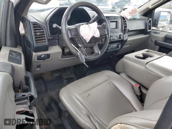 ✅ 2015 Ford F-150 XL • VIN: 1FTMF1C84FKD61638 • Lot: 66534645. Listed on Copart with 199,463 mi. Free auction sales archive from the USA and detailed vehicle history report at DreamBid. Image 8.