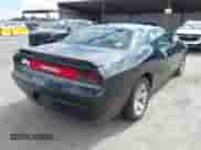 2014 Dodge Challenger R/T z VIN 2C3CDYBT6EH229572, wystawiony jako IAAI lot #43326778 z przebiegiem 125 314 mil mil oraz . Historia ofert i sprzedaży dostępna na DreamBid. Obrazek 4.