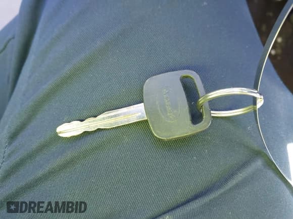 ✅ 1995 Toyota Corolla DX • VIN: 2T1AE09B0SC119881 • Лот: 43627422. Опубликован ранее на IAAI с пробегом 244 981 миль. Бесплатный доступ к архиву аукционных продаж из США и подробный отчёт об истории автомобиля на DreamBid. Изображение 11.