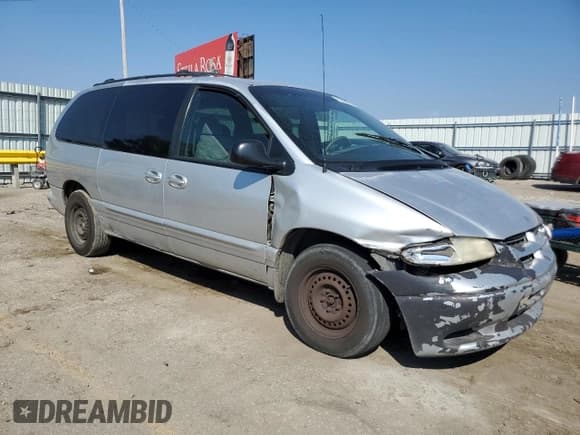 ✅ 2000 Dodge Caravan SE • VIN: 1B4GP44G1YB739027 • Lot: 81998035. Listed on Copart with 224,136 mi. Free auction sales archive from the USA and detailed vehicle history report at DreamBid. Image 4.