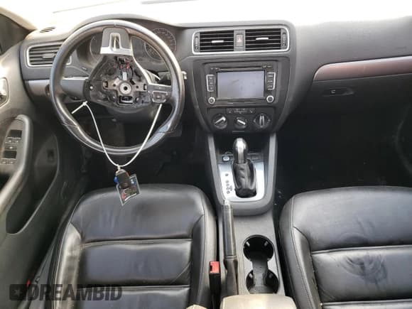 ✅ 2014 Volkswagen Jetta TDI w/Premium • VIN: 3VWLL7AJ3EM336098 • Лот: 72128574. Опубликован ранее на Copart с пробегом 164 801 миль. Бесплатный доступ к архиву аукционных продаж из США и подробный отчёт об истории автомобиля на DreamBid. Изображение 8.