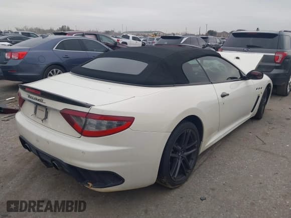 ✅ 2013 Maserati GranTurismo Sport • VIN: ZAM45VMA9D0070293 • Lot: 41241020. Wystawiony na IAAI z przebiegiem 69 156 mil. Bezpłatny archiwum sprzedaży aukcyjnych z USA i szczegółowy raport historii pojazdu na DreamBid. Zdjęcie 4.