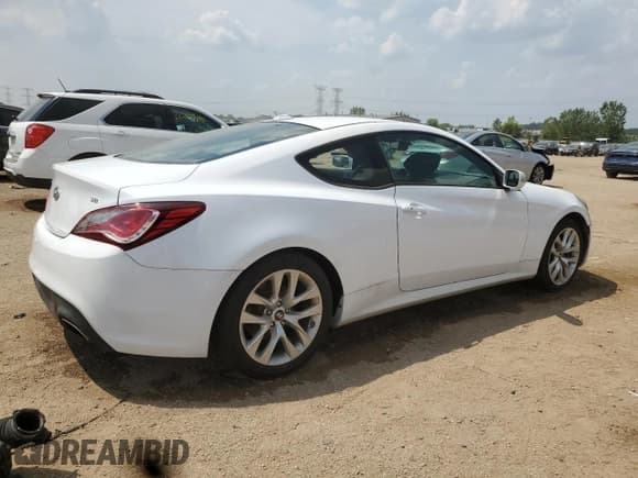 ✅ 2015 Hyundai Genesis Coupe R-Spec • VIN: KMHHU6KJ5FU124780 • Lot: 67623795. Listed on Copart with 90,744 mi. Free auction sales archive from the USA and detailed vehicle history report at DreamBid. Image 3.